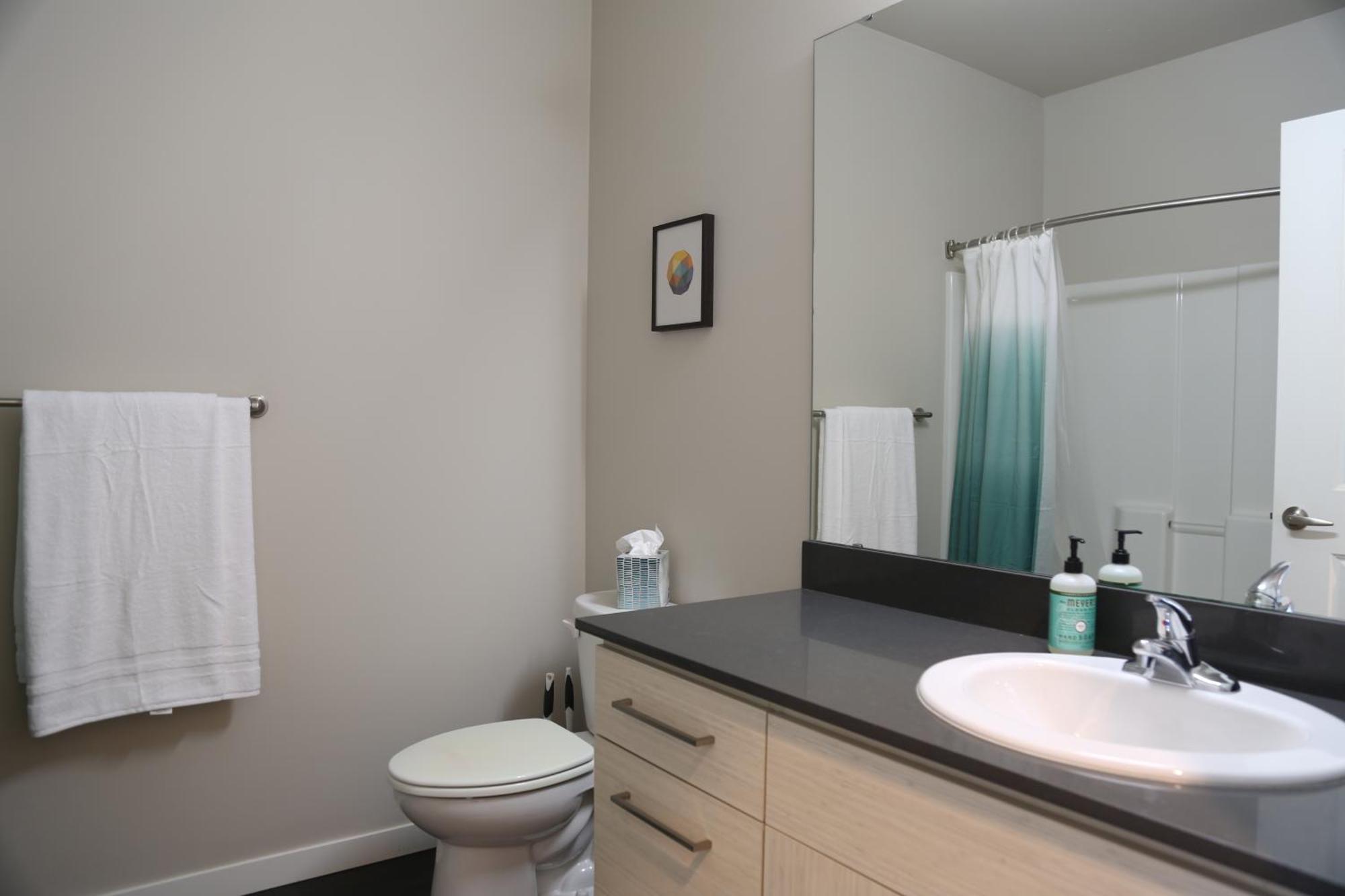 Queen Anne Abode - 1 Block From Cpa! - Free Parking! Seattle Eksteriør bilde